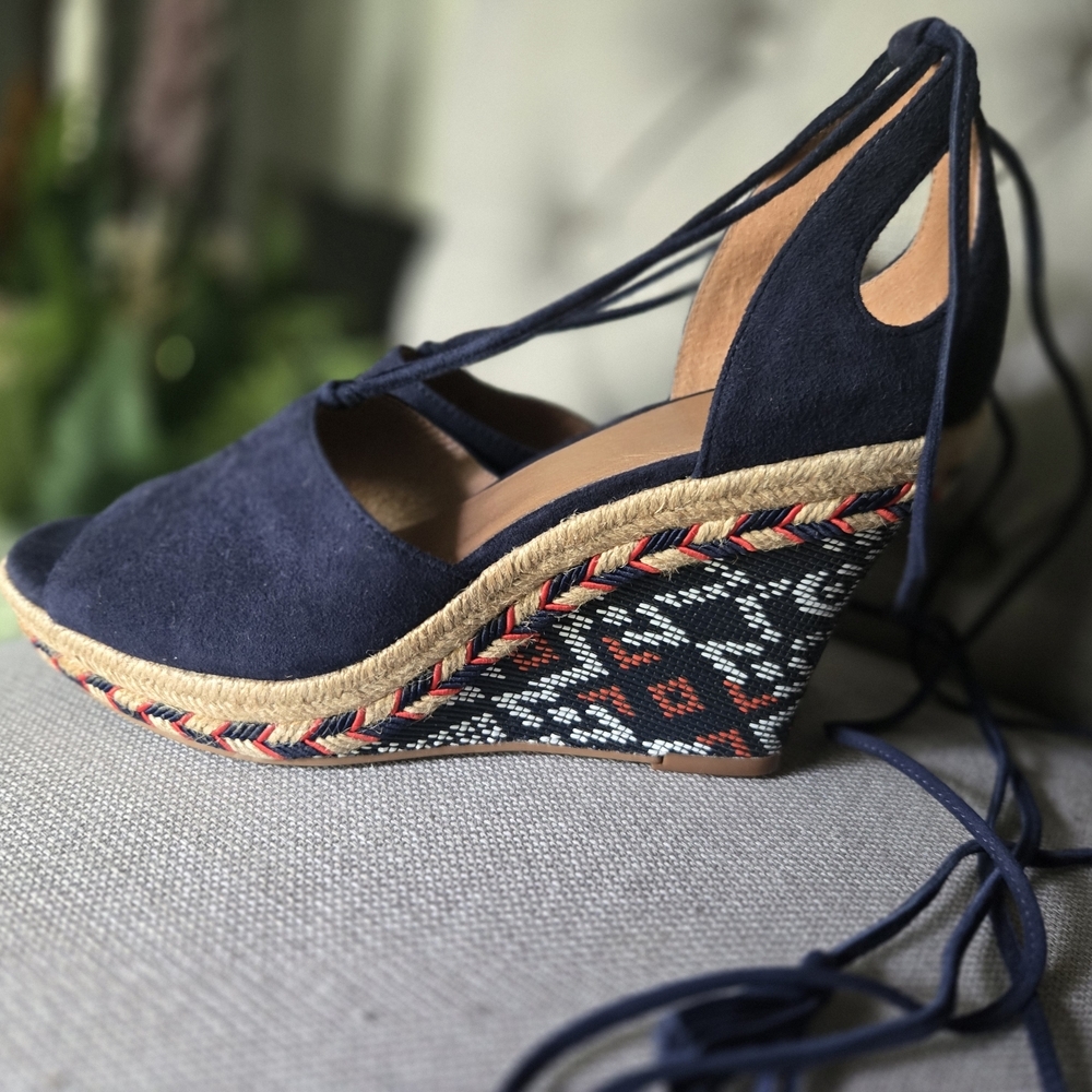 CAbi Navy Suede Espadrille Wedges Lace Up Raffia Platform Boho Size 8.5